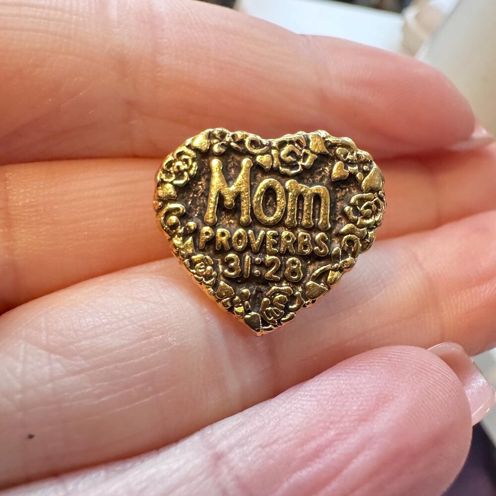 Mom Proverbs 31:28 Vintage Heart Pin Gold Tone Tack Pin
